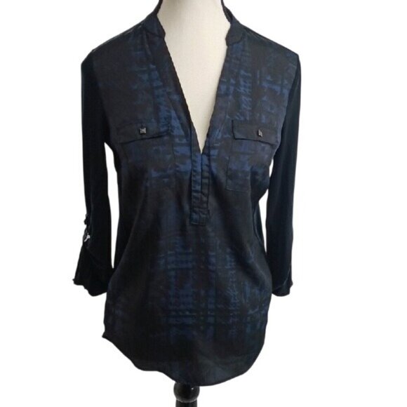 Rock & Republic Blouse Black V Neck Roll Tab Sleeve Constrast Womens Size XS - Picture 1 of 7